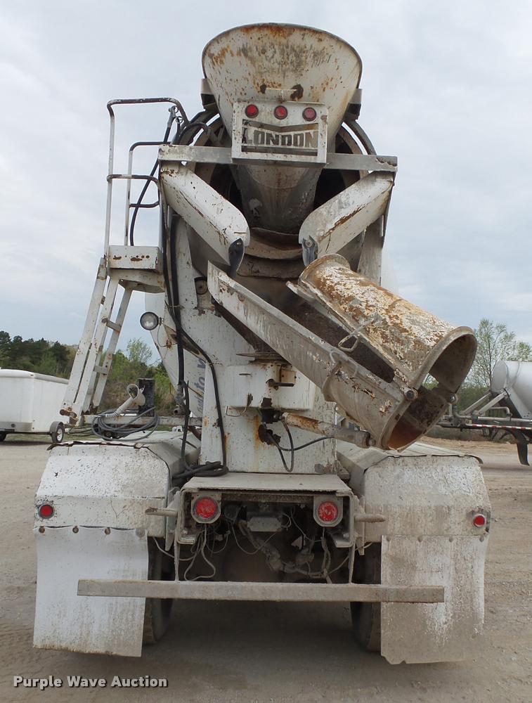 image for item DA2662 2004 Sterling LT8500 ready mix truck