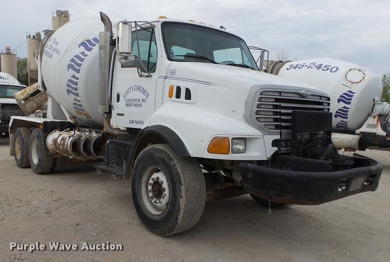 image for item DA2662 2004 Sterling LT8500 ready mix truck