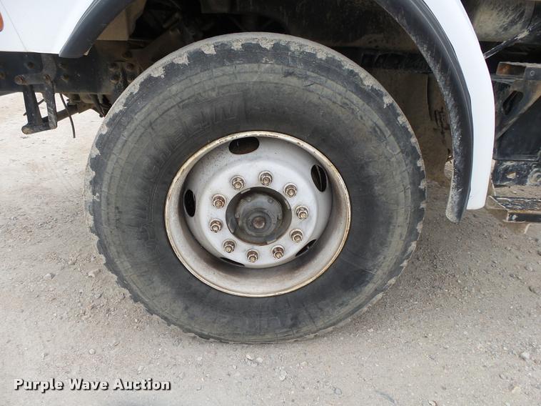 image for item DA2662 2004 Sterling LT8500 ready mix truck