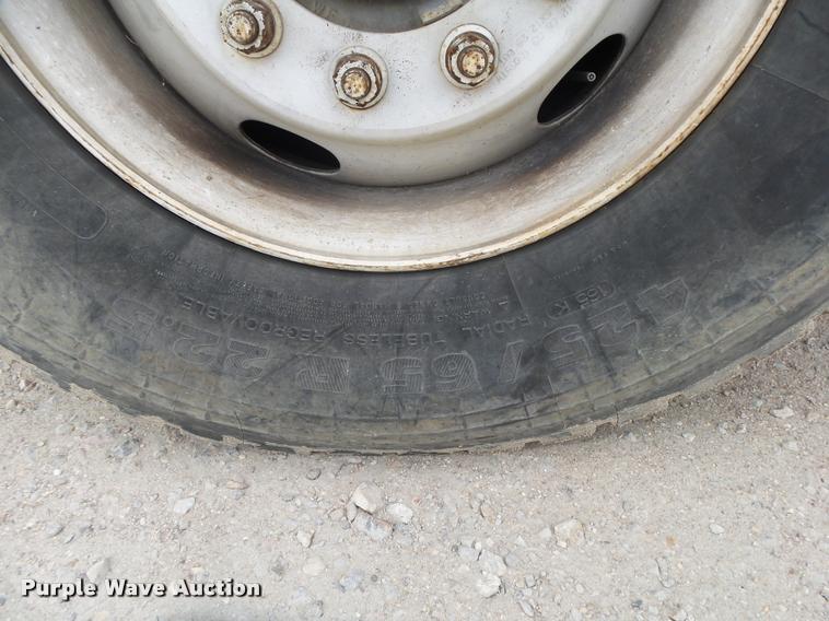 image for item DA2662 2004 Sterling LT8500 ready mix truck