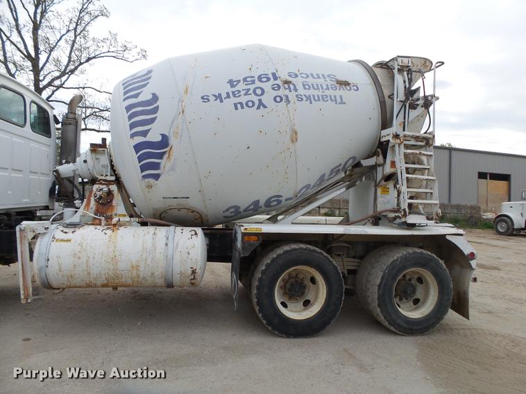 image for item DA2662 2004 Sterling LT8500 ready mix truck