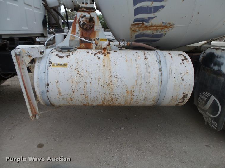 image for item DA2662 2004 Sterling LT8500 ready mix truck