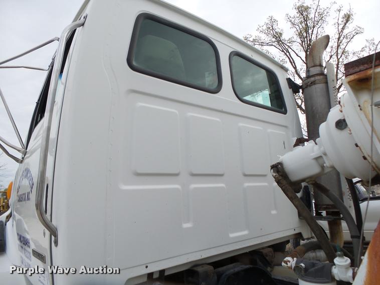 image for item DA2662 2004 Sterling LT8500 ready mix truck