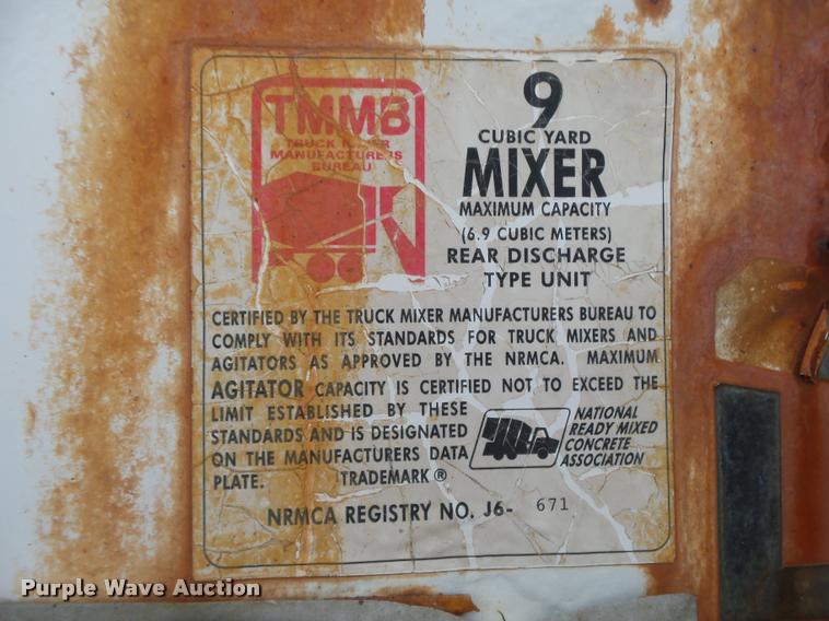 image for item DA2662 2004 Sterling LT8500 ready mix truck