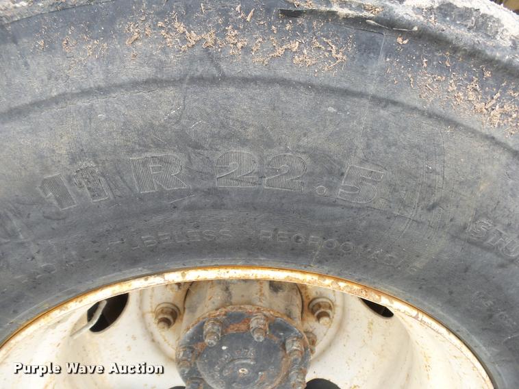 image for item DA2662 2004 Sterling LT8500 ready mix truck