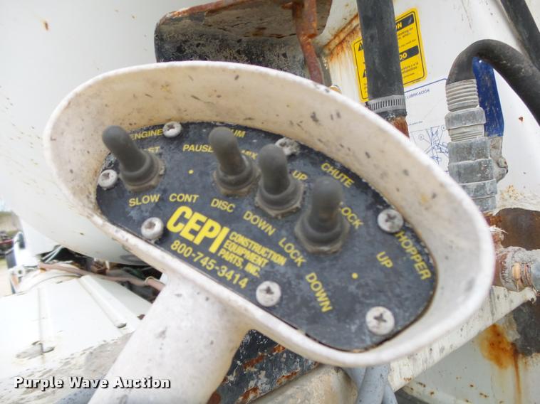 image for item DA2662 2004 Sterling LT8500 ready mix truck