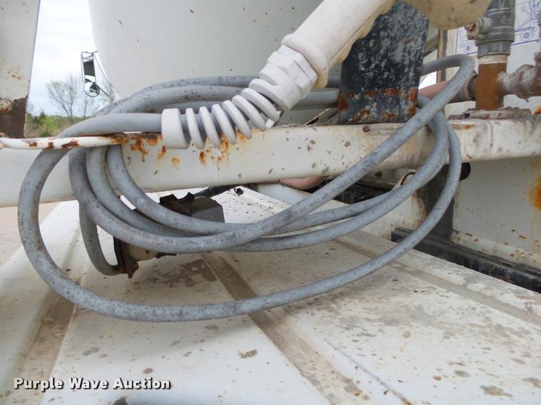 image for item DA2662 2004 Sterling LT8500 ready mix truck