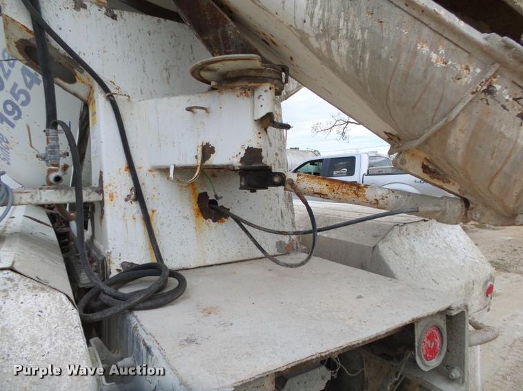 image for item DA2662 2004 Sterling LT8500 ready mix truck