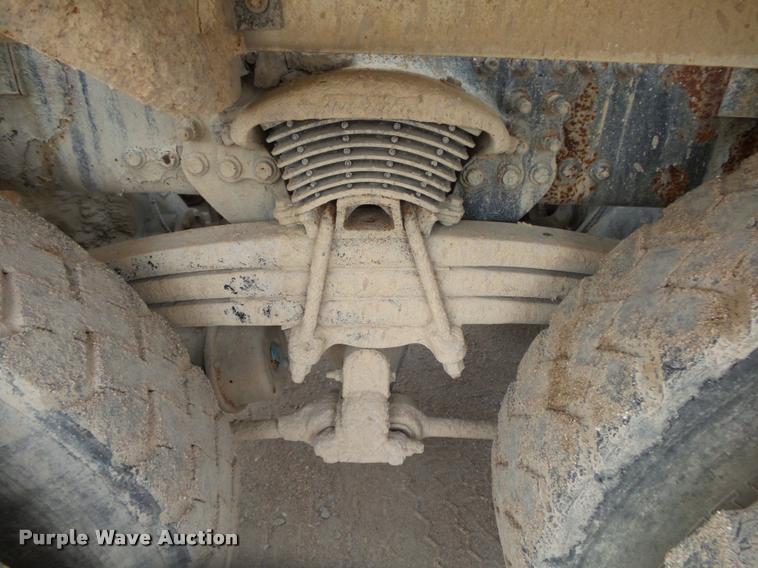 image for item DA2662 2004 Sterling LT8500 ready mix truck