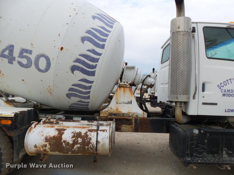 image for item DA2662 2004 Sterling LT8500 ready mix truck