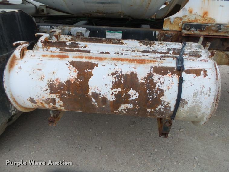 image for item DA2662 2004 Sterling LT8500 ready mix truck