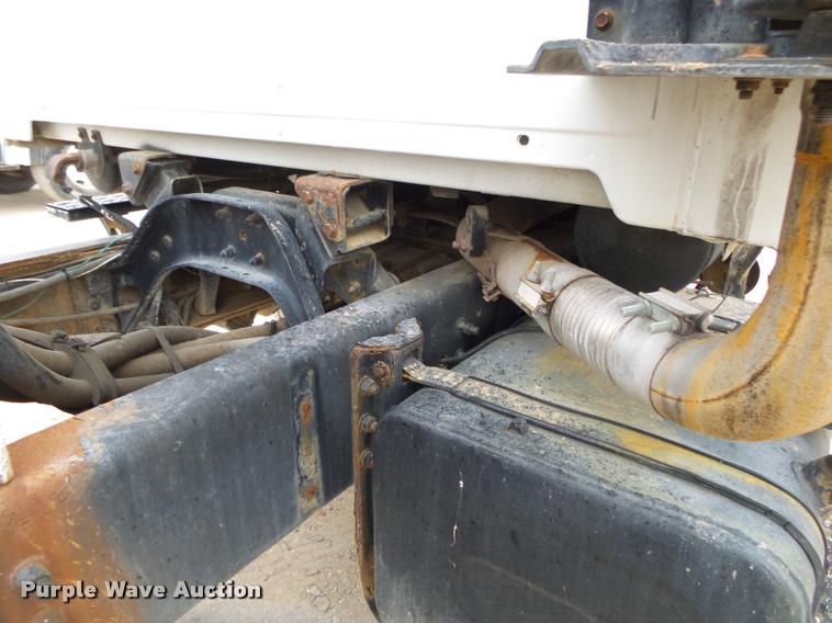 image for item DA2662 2004 Sterling LT8500 ready mix truck