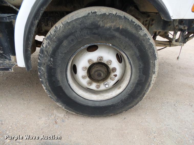 image for item DA2662 2004 Sterling LT8500 ready mix truck