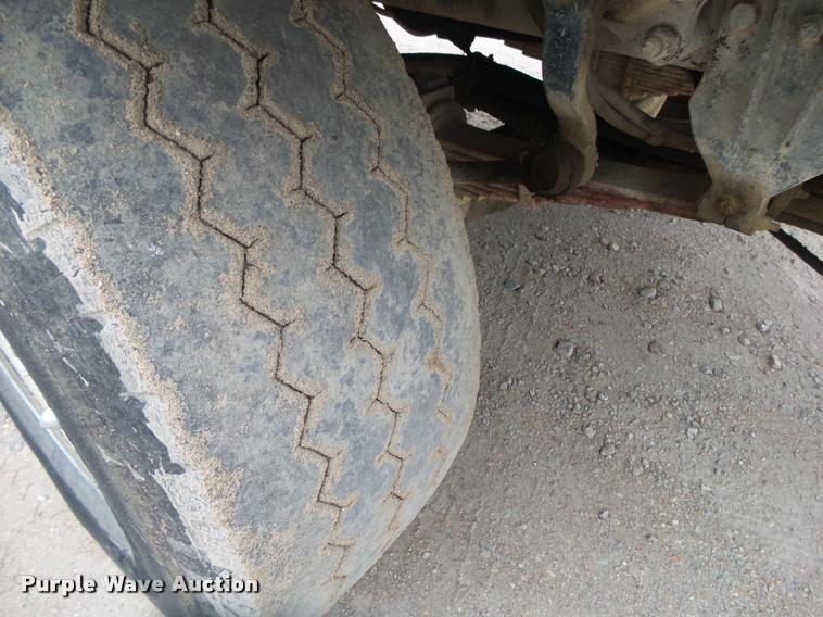 image for item DA2662 2004 Sterling LT8500 ready mix truck