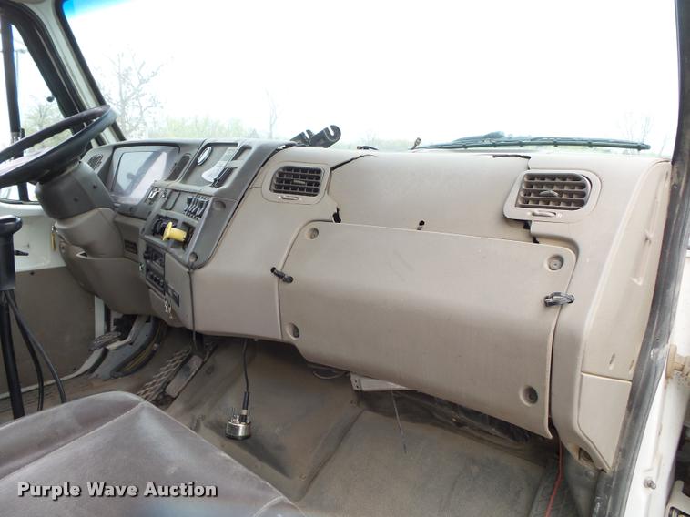 image for item DA2662 2004 Sterling LT8500 ready mix truck