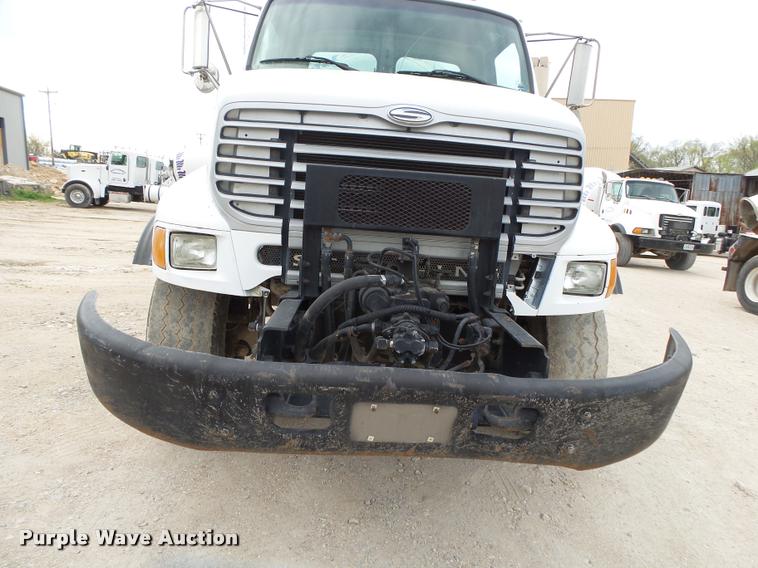 image for item DA2662 2004 Sterling LT8500 ready mix truck