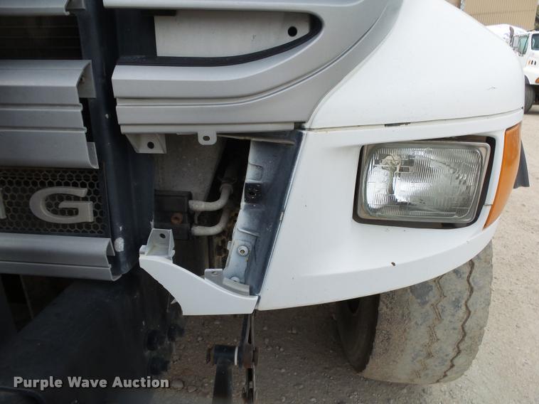 image for item DA2662 2004 Sterling LT8500 ready mix truck