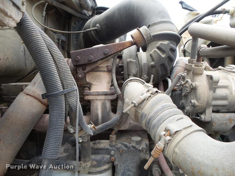 image for item DA2662 2004 Sterling LT8500 ready mix truck