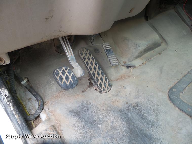 image for item DA2662 2004 Sterling LT8500 ready mix truck