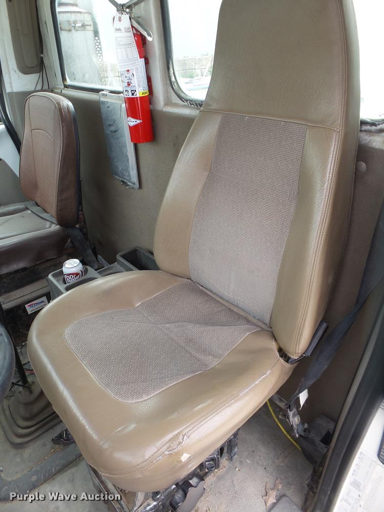 image for item DA2662 2004 Sterling LT8500 ready mix truck