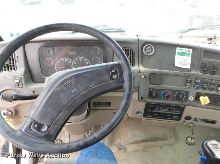 image for item DA2662 2004 Sterling LT8500 ready mix truck