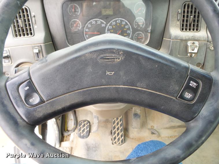 image for item DA2662 2004 Sterling LT8500 ready mix truck