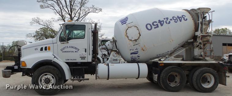 image for item DA2663 2004 Sterling LT8500 ready mix truck