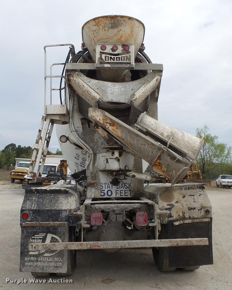 image for item DA2663 2004 Sterling LT8500 ready mix truck