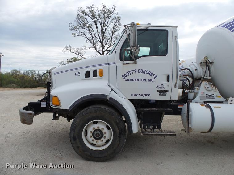 image for item DA2663 2004 Sterling LT8500 ready mix truck