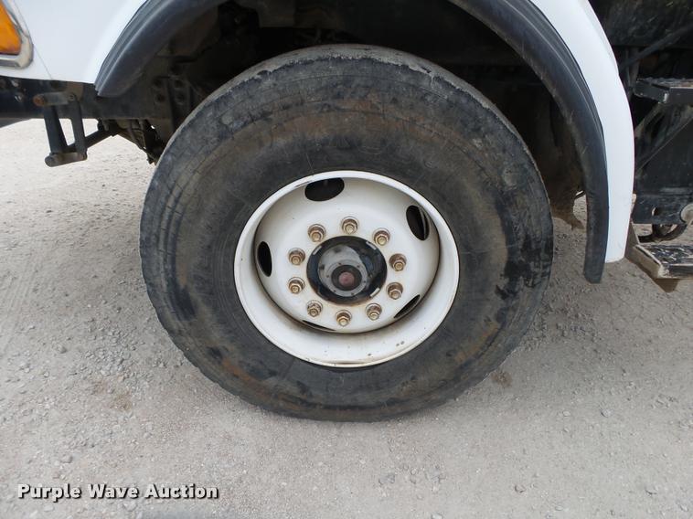 image for item DA2663 2004 Sterling LT8500 ready mix truck