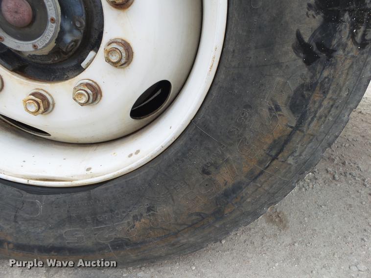 image for item DA2663 2004 Sterling LT8500 ready mix truck