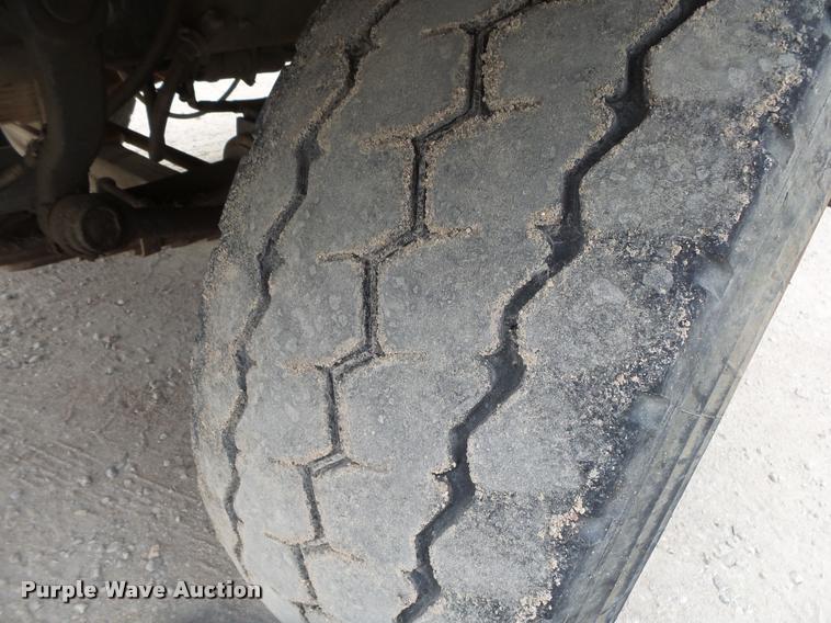 image for item DA2663 2004 Sterling LT8500 ready mix truck