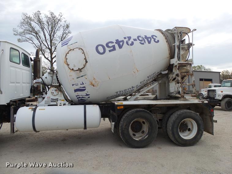 image for item DA2663 2004 Sterling LT8500 ready mix truck