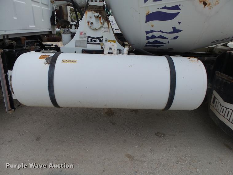 image for item DA2663 2004 Sterling LT8500 ready mix truck