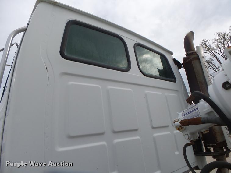 image for item DA2663 2004 Sterling LT8500 ready mix truck