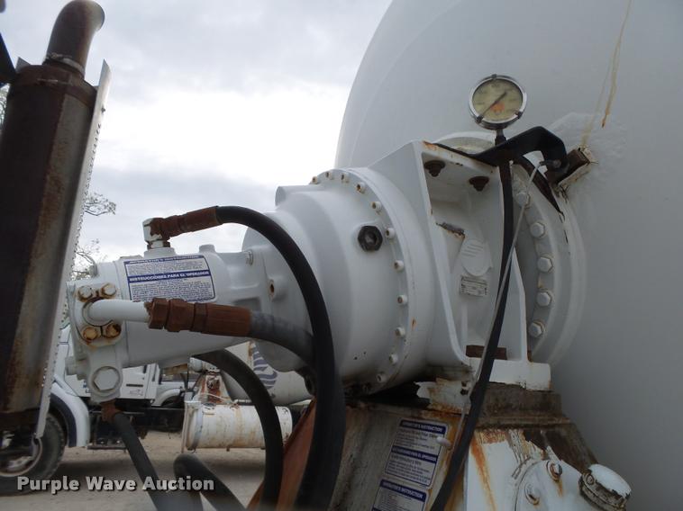 image for item DA2663 2004 Sterling LT8500 ready mix truck