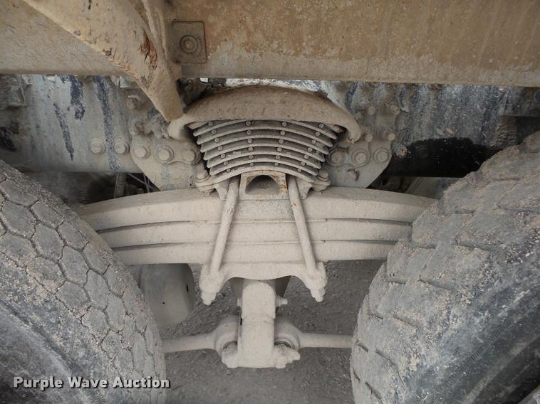 image for item DA2663 2004 Sterling LT8500 ready mix truck