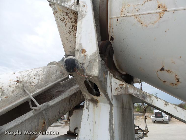 image for item DA2663 2004 Sterling LT8500 ready mix truck