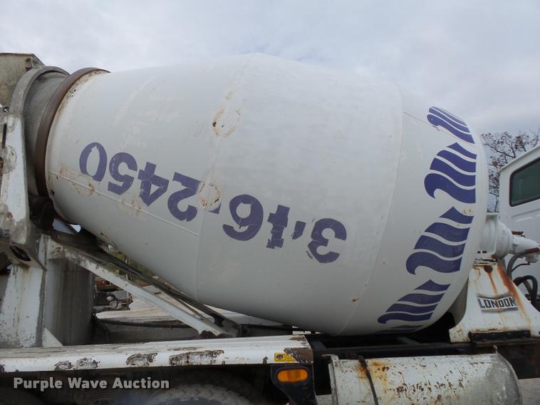 image for item DA2663 2004 Sterling LT8500 ready mix truck