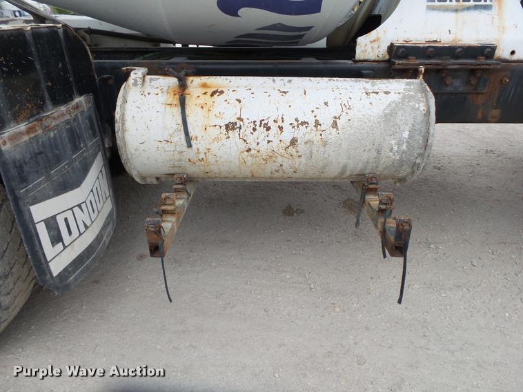 image for item DA2663 2004 Sterling LT8500 ready mix truck