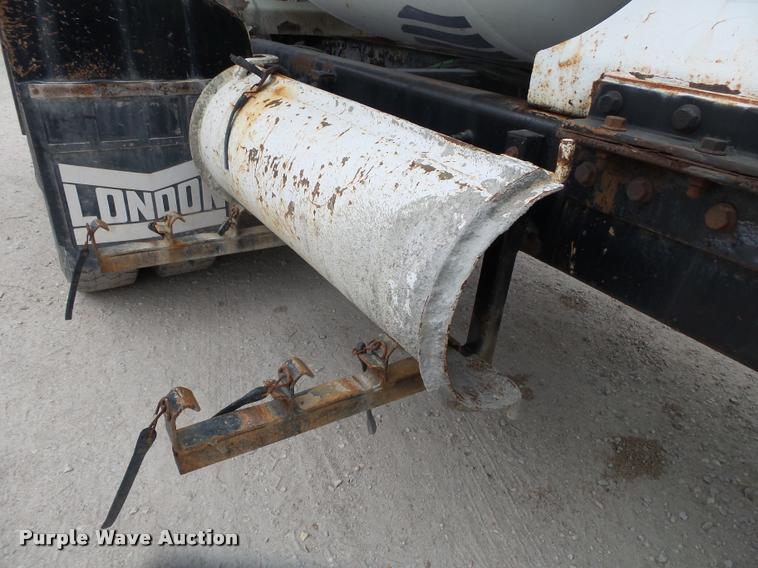 image for item DA2663 2004 Sterling LT8500 ready mix truck