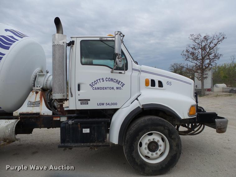 image for item DA2663 2004 Sterling LT8500 ready mix truck
