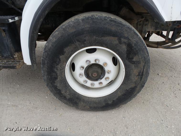 image for item DA2663 2004 Sterling LT8500 ready mix truck