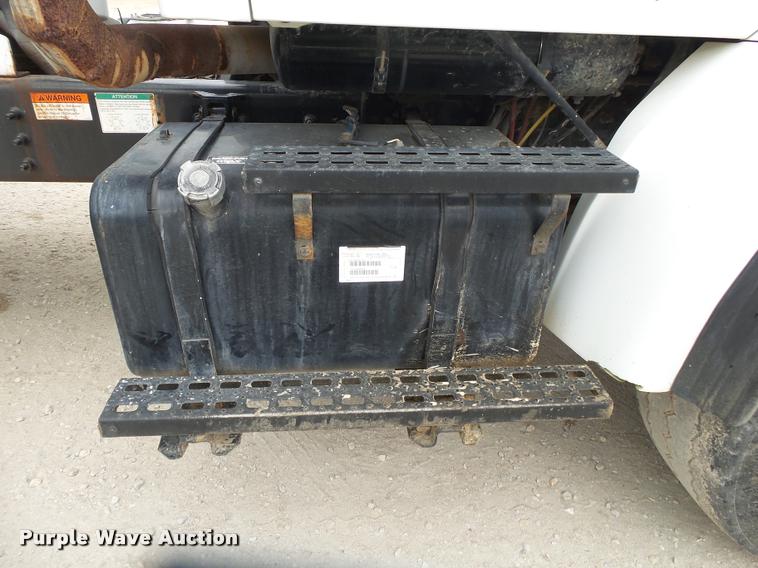 image for item DA2663 2004 Sterling LT8500 ready mix truck