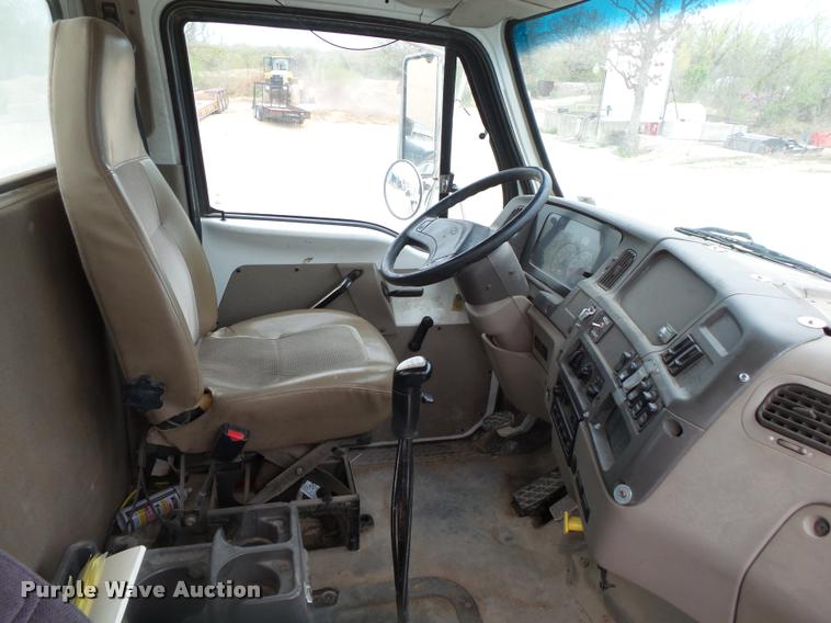 image for item DA2663 2004 Sterling LT8500 ready mix truck