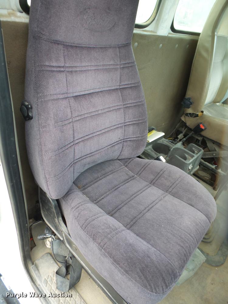 image for item DA2663 2004 Sterling LT8500 ready mix truck