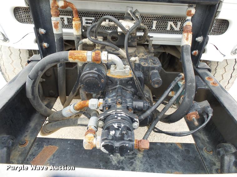 image for item DA2663 2004 Sterling LT8500 ready mix truck