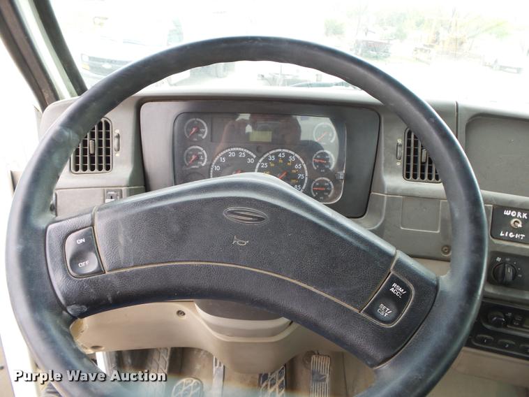 image for item DA2663 2004 Sterling LT8500 ready mix truck