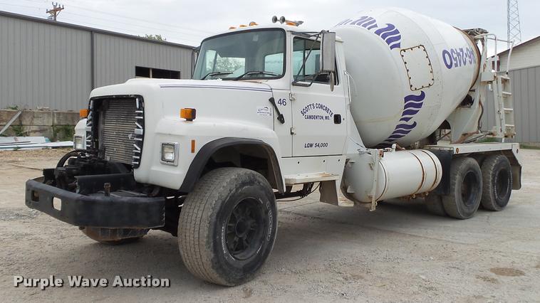 image for item DA2664 1997 Ford LT8000 ready mix truck