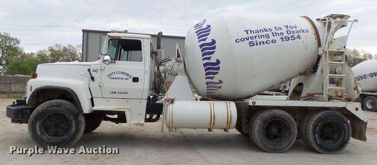 image for item DA2664 1997 Ford LT8000 ready mix truck